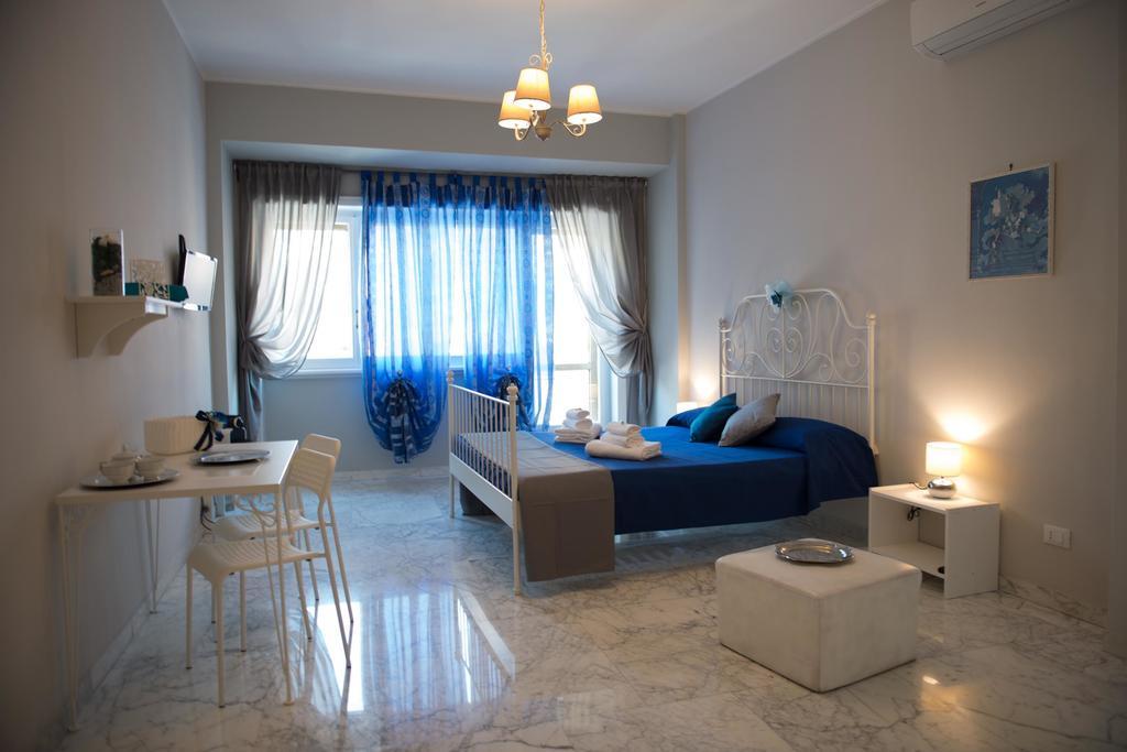 Authentic Sweet Home Rome Room photo