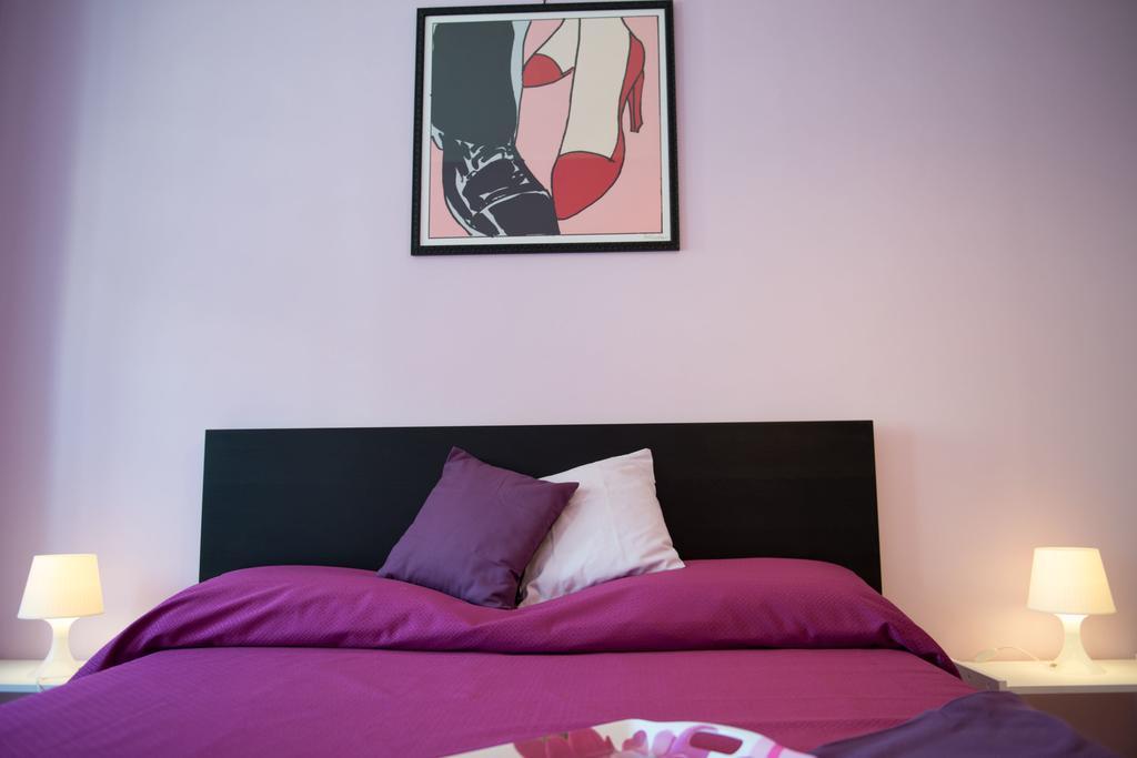 Authentic Sweet Home Rome Room photo