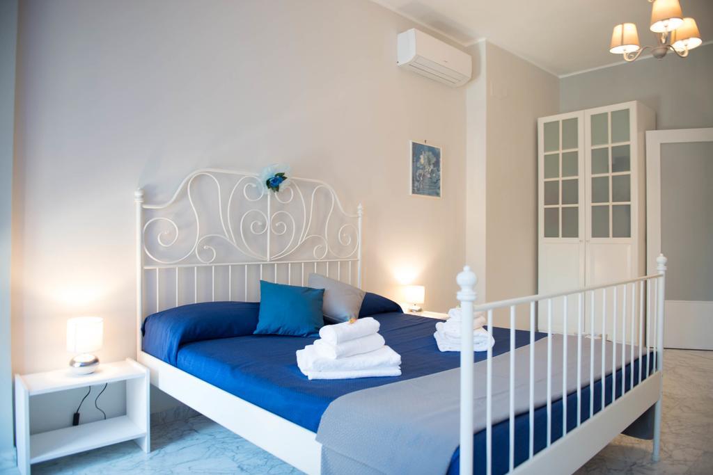 Authentic Sweet Home Rome Room photo