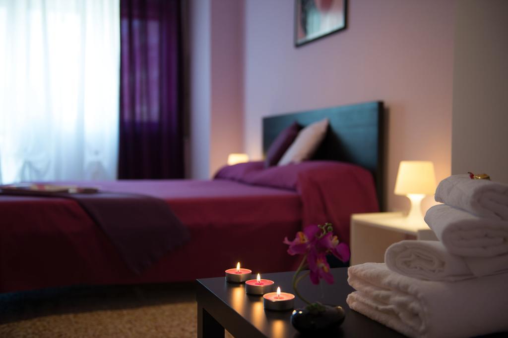 Authentic Sweet Home Rome Room photo