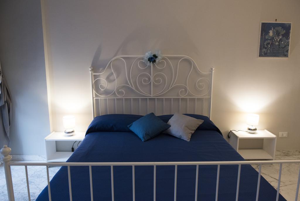 Authentic Sweet Home Rome Room photo